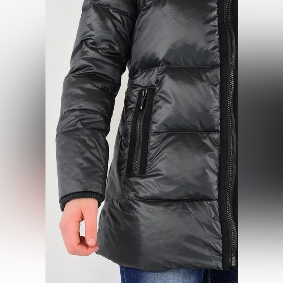 BCBGMaxazria Down Bustle Winter Puffer Coat Faux Fur Feather Black sz Medium - Picture 6 of 15